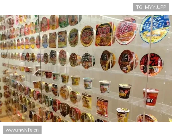 娜奥米·大阪随手一张厨房照就像富豪家的菜单，我这顿泡面都不好意思吃了